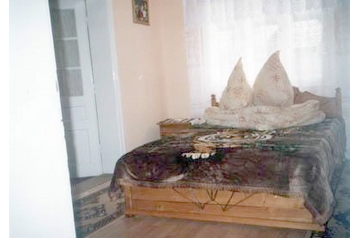 Rumunia Privát Pojorâta, Zewnątrz